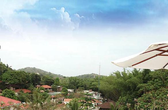 Grand Thekkady Hotell Kumily Exteriör bild