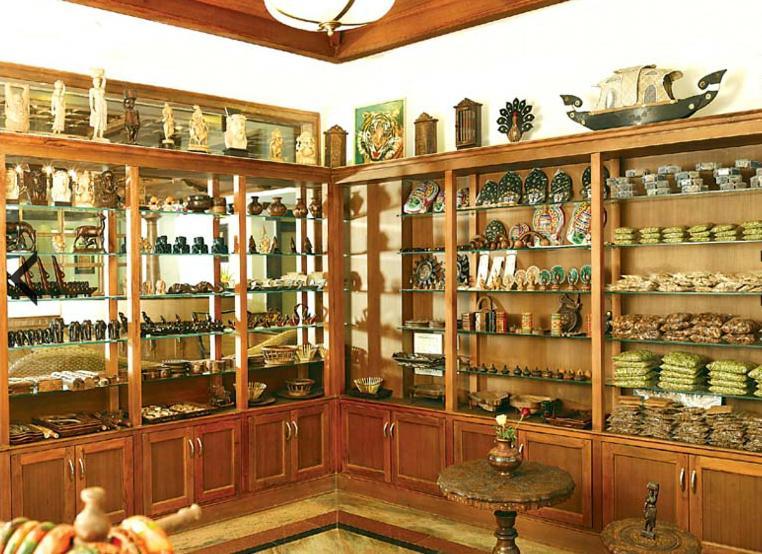 Grand Thekkady Hotell Kumily Exteriör bild