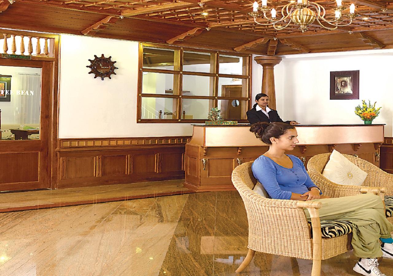 Grand Thekkady Hotell Kumily Exteriör bild