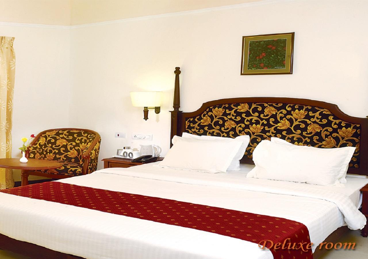 Grand Thekkady Hotell Kumily Exteriör bild