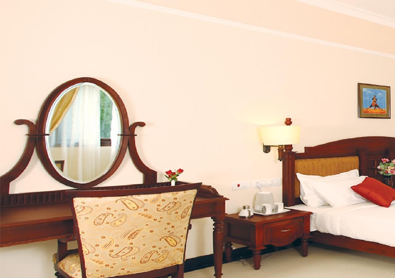 Grand Thekkady Hotell Kumily Exteriör bild