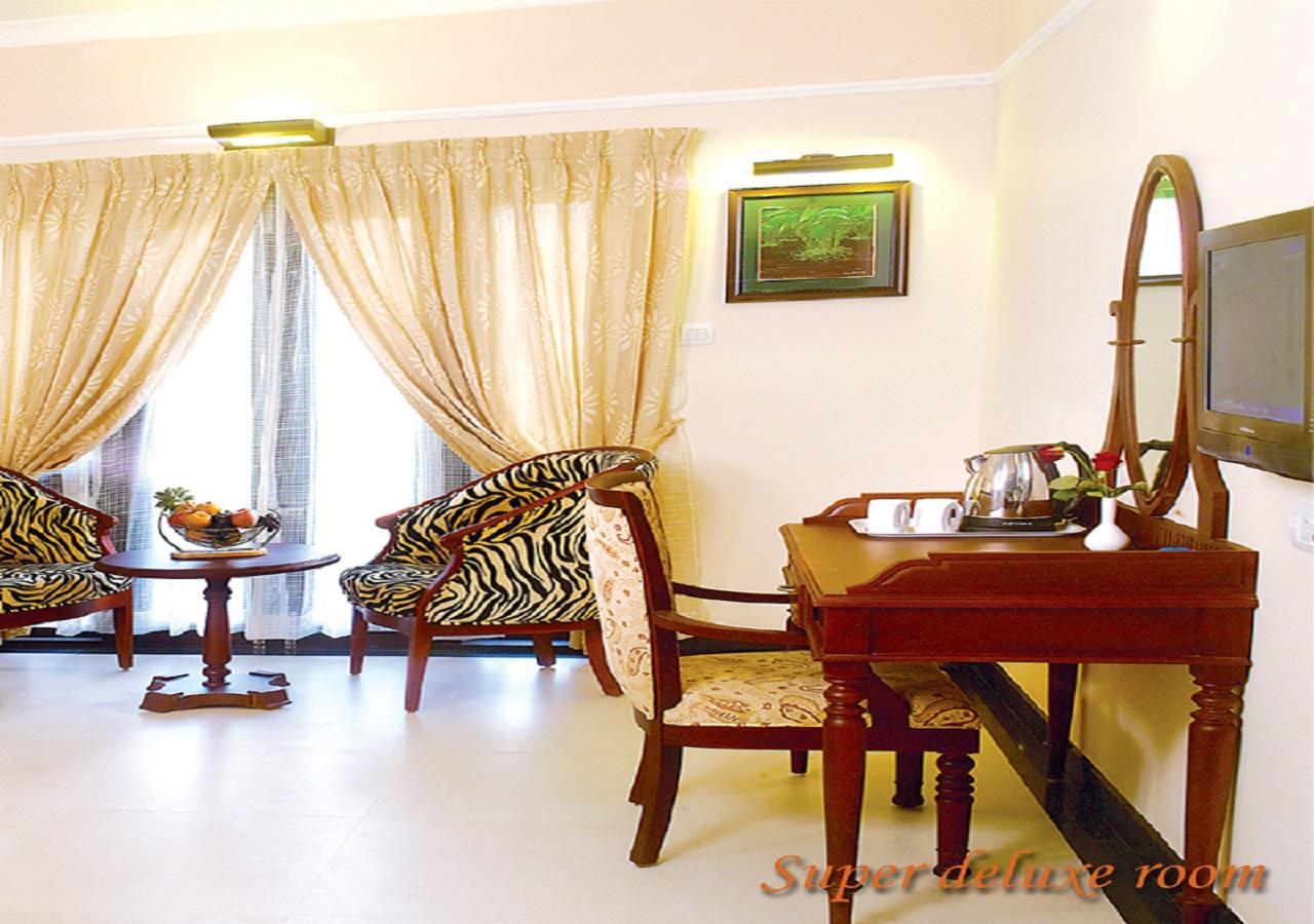 Grand Thekkady Hotell Kumily Exteriör bild