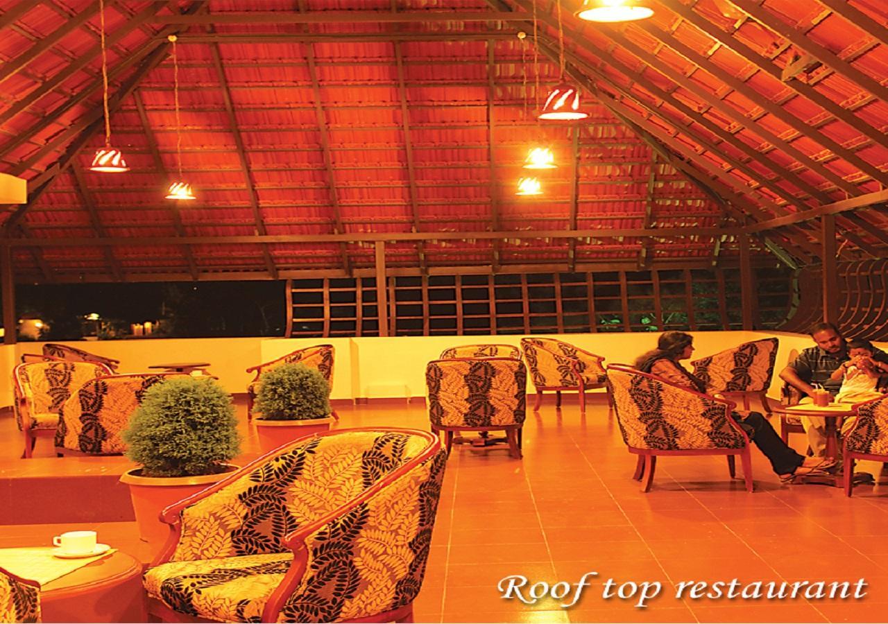 Grand Thekkady Hotell Kumily Exteriör bild