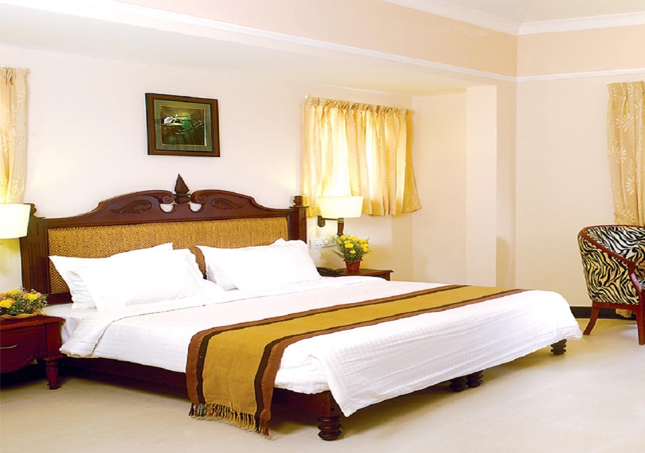 Grand Thekkady Hotell Kumily Exteriör bild