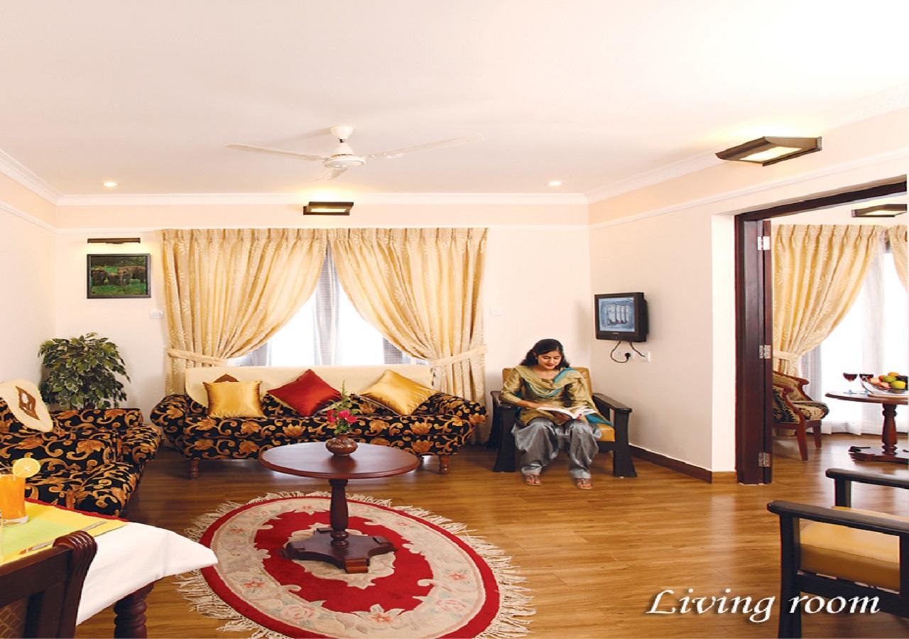 Grand Thekkady Hotell Kumily Exteriör bild