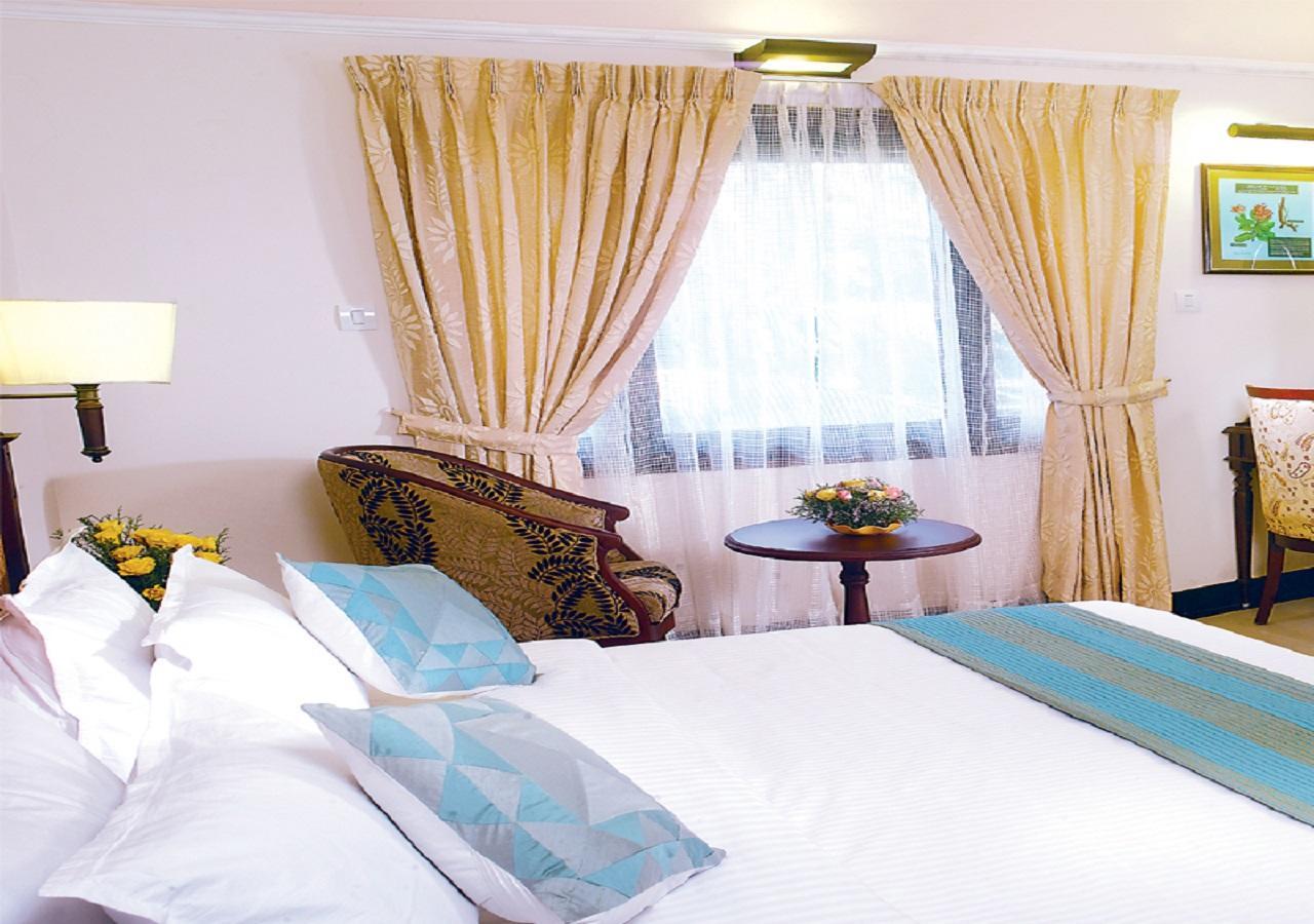 Grand Thekkady Hotell Kumily Exteriör bild