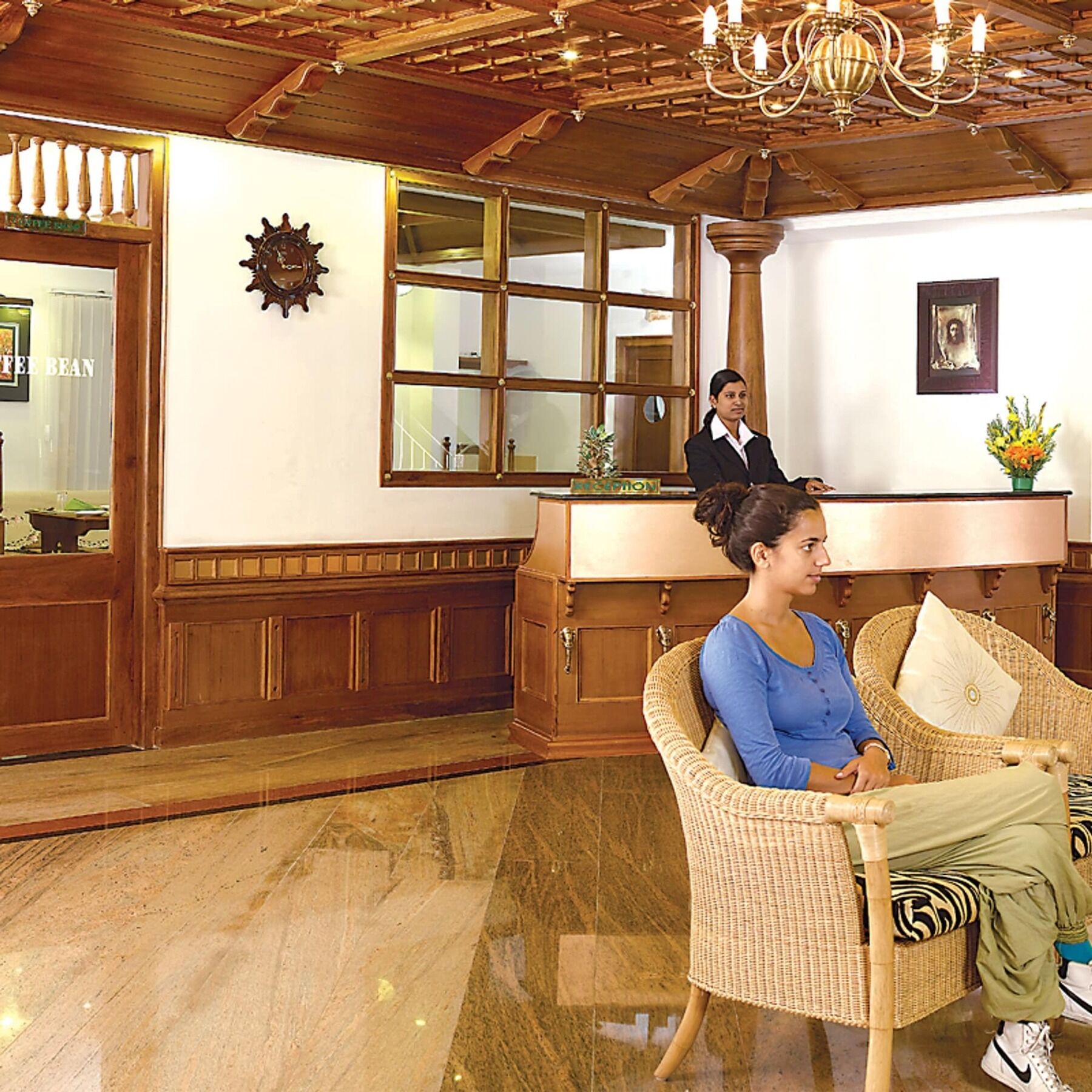 Grand Thekkady Hotell Kumily Exteriör bild