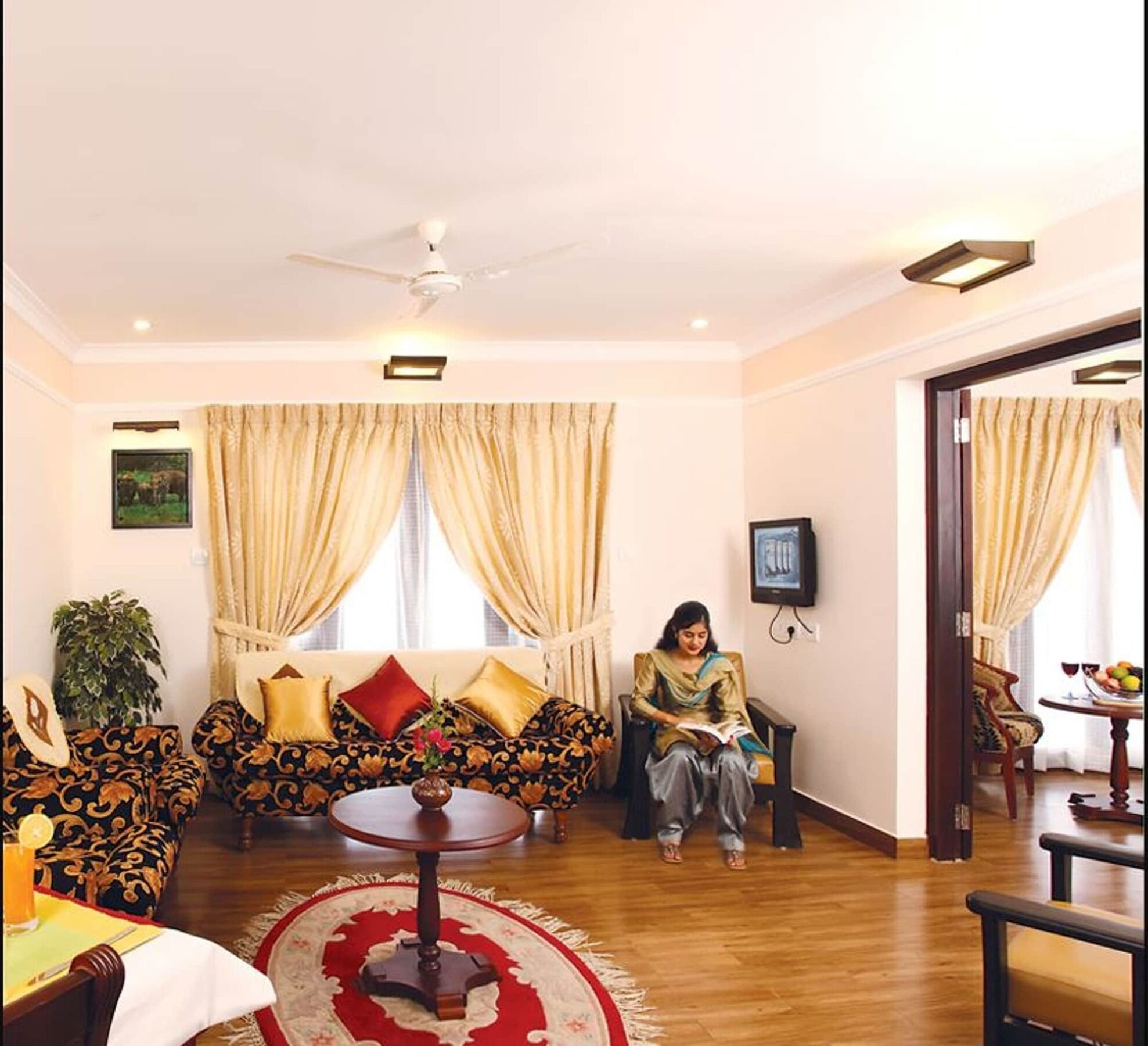Grand Thekkady Hotell Kumily Exteriör bild